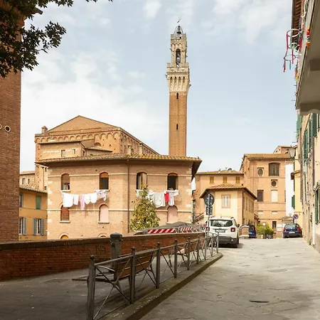 Nuova Sotto La Torre Del Mangia Apartment *